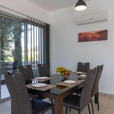 Feriehus Orchid - Luxury 3br Retreat Between Paphos & Coral Bay