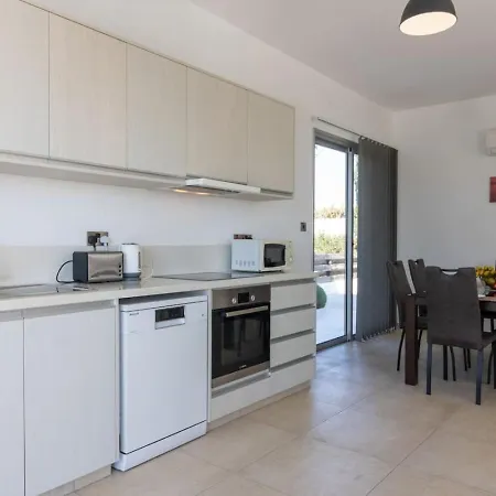 Orchid - Luxury 3br Retreat Between Paphos & Coral Bay Kissonerga