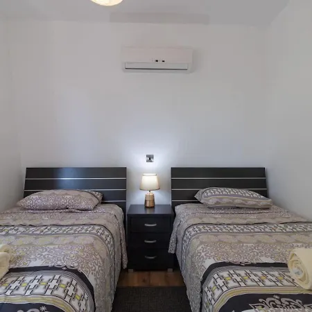 Ferienhaus Orchid - Luxury 3br Retreat Between Paphos & Coral Bay Kissonerga