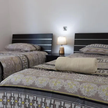 Orchid - Luxury 3br Retreat Between Paphos & Coral Bay Tatil Evi