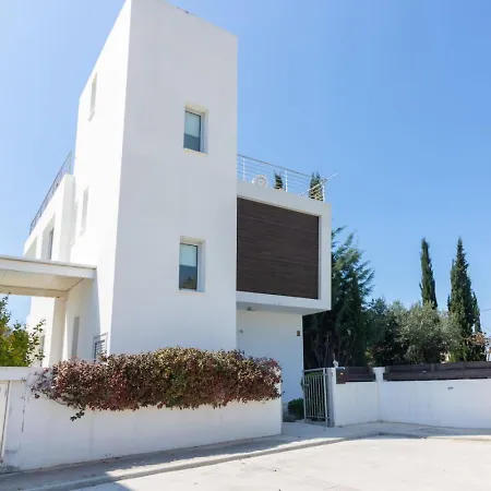 Orchid - Luxury 3br Retreat Between Paphos & Coral Bay Tatil Evi *