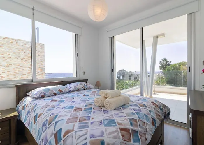 Orchid - Luxury 3br Retreat Between Paphos & Coral Bay