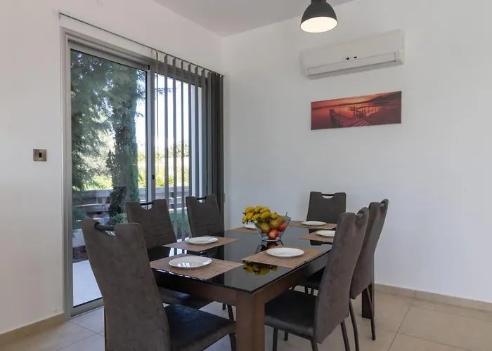 Prázdninový dům Orchid - Luxury 3br Retreat Between Paphos & Coral Bay