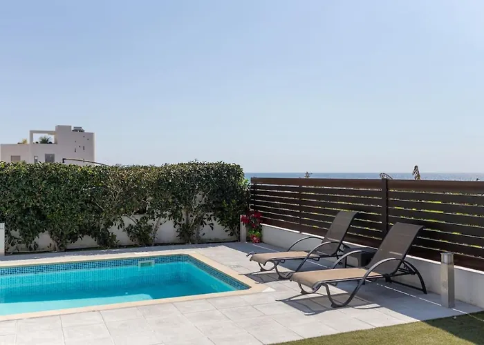 Orchid - Luxury 3br Retreat Between Paphos & Coral Bay